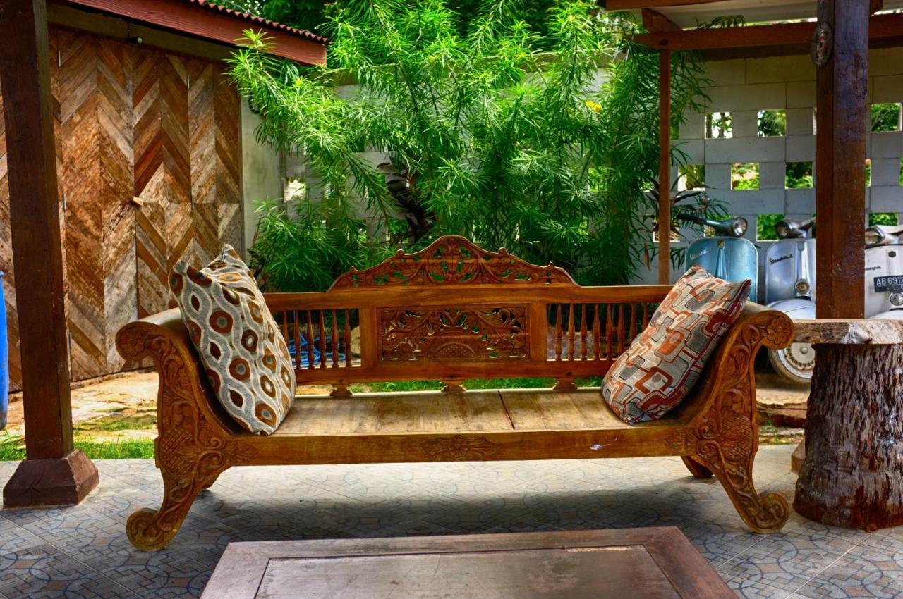 Ayu Hotel Karimunjawa Buitenkant foto